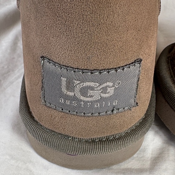 UGG Australia Women's classic Tall Floral Brown Boots Size 6 - Picture 2 of 16